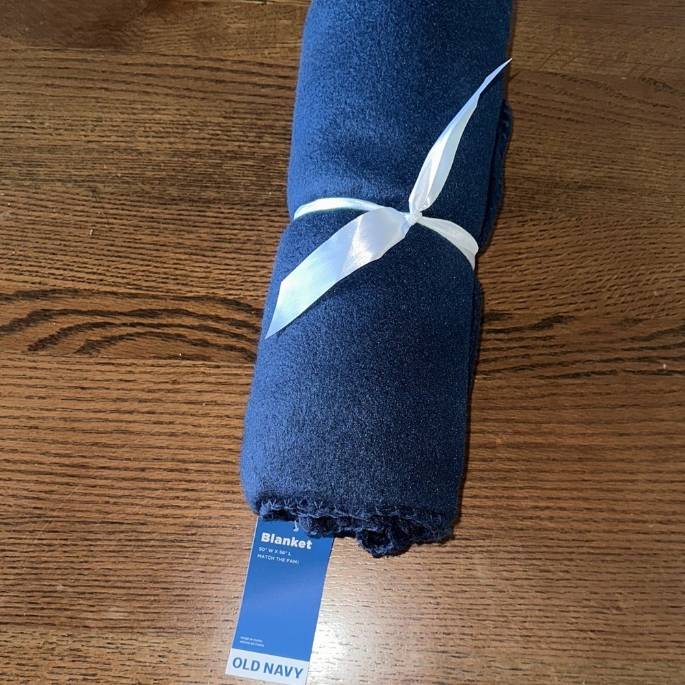 NWT Old Navy Dark Blue and Red Fleece Blanket